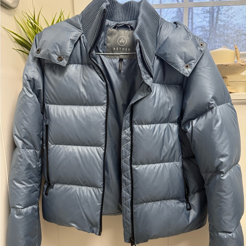 Aether Aura Portal Blue Puffer Jacket size small